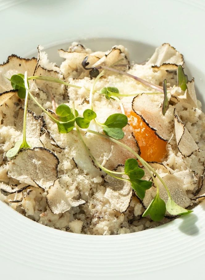 La Madrague — carpaccio et copeaux de truffe